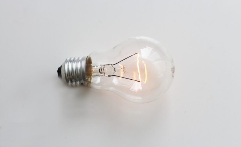 Jak ušetřit za elektřinu: 15 tipů, jak snížit výdaje za energie