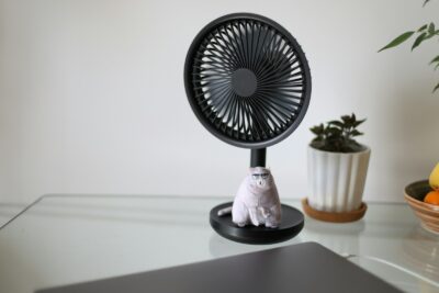 Stolní ventilátor umístění na pracovním stole