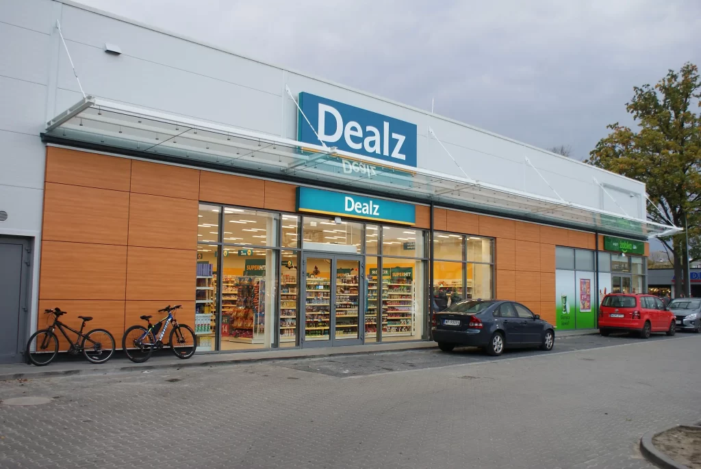 Prodejna polského řetězce Dealz