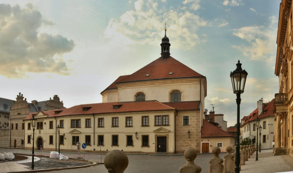 Klášter bosých karmelitánek na Hradčanech