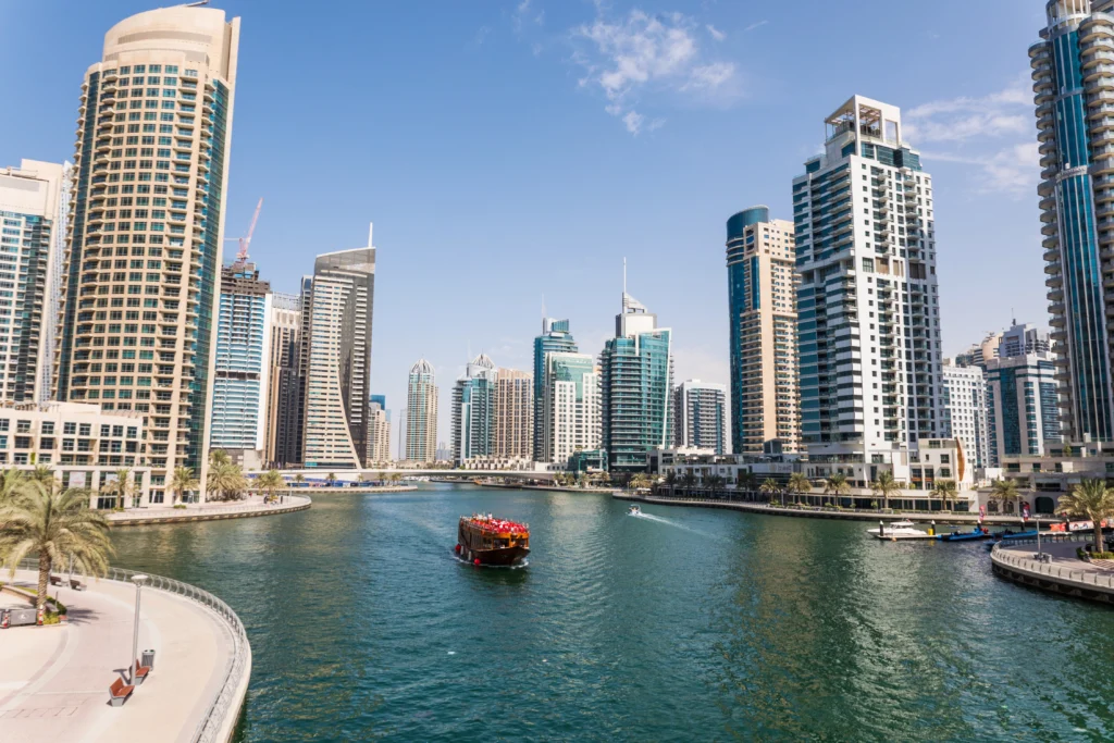 Dubaj, město ve Spojených Arabských Emirátech